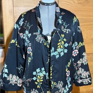 Who What Wear Black Floral Light Weight Jacket